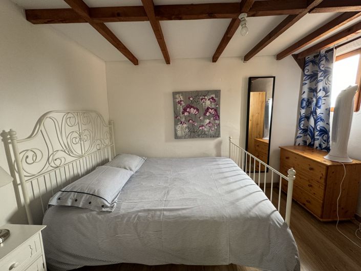 Image No.44-15 Bed House for sale