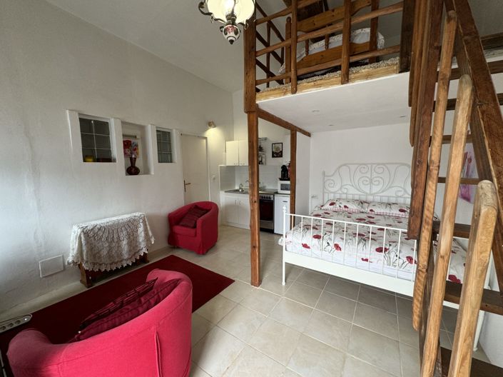 Image No.52-15 Bed House for sale