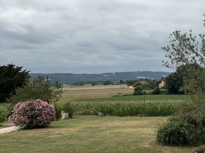 Image No.56-15 Bed House for sale