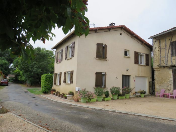 Image No.1-3 Bed House for sale