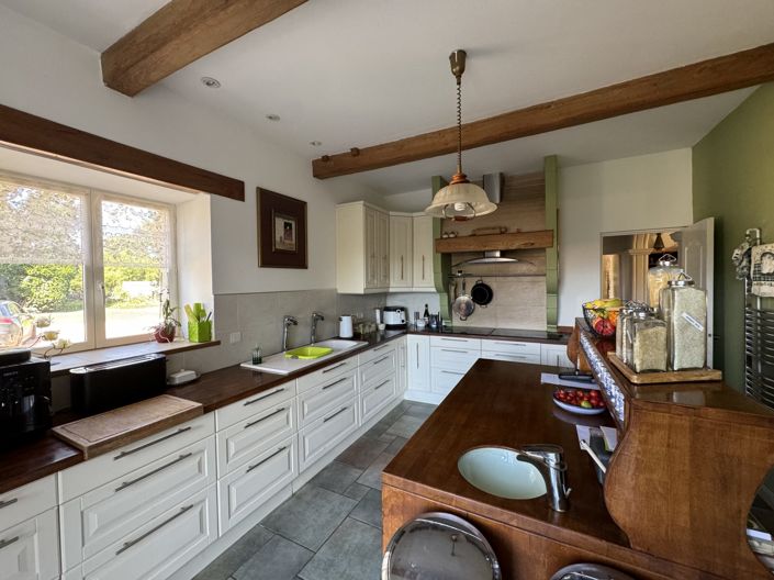 Image No.11-3 Bed House for sale