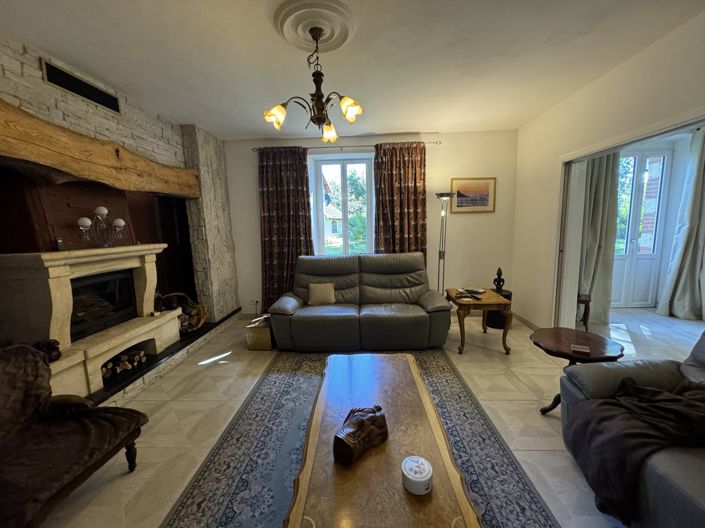 Image No.18-3 Bed House for sale