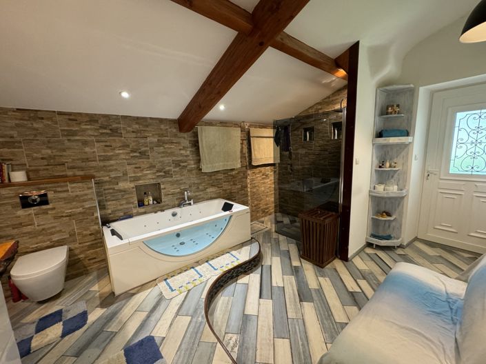 Image No.28-3 Bed House for sale