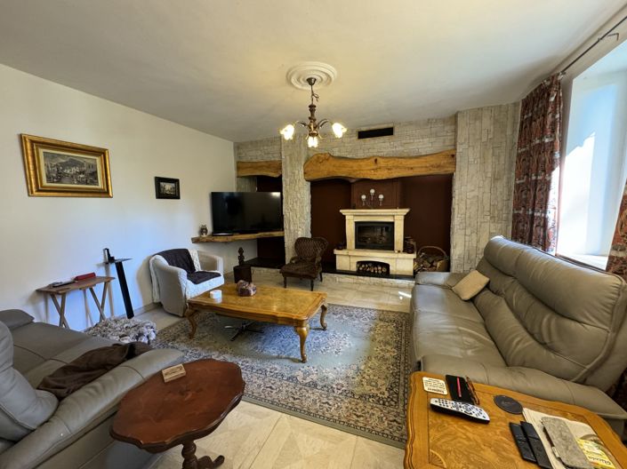 Image No.5-3 Bed House for sale