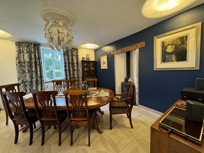 Image No.8-3 Bed House for sale