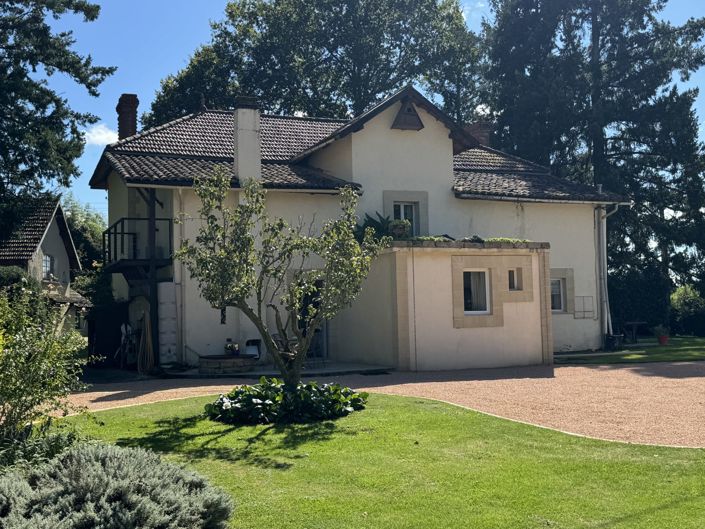 Image No.9-3 Bed House for sale