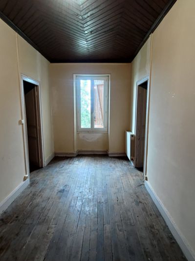 Image No.21-3 Bed House for sale