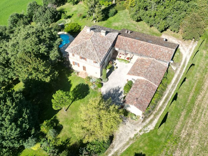 Image No.2-5 Bed House for sale