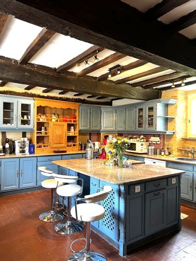 Image No.2-5 Bed House for sale