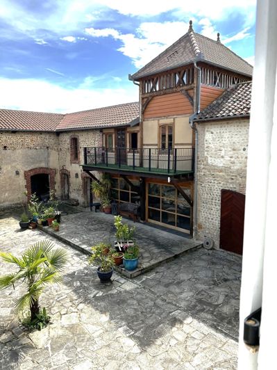 Image No.3-5 Bed House for sale