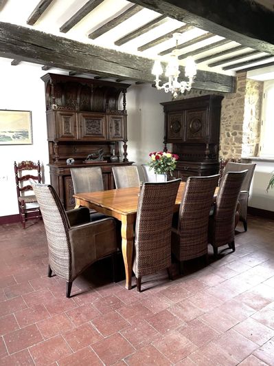 Image No.8-5 Bed House for sale