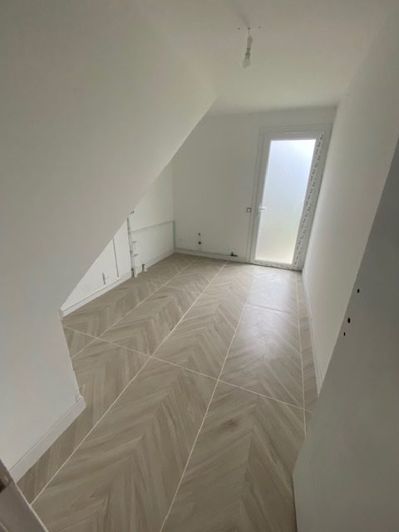 Image No.10-5 Bed House for sale