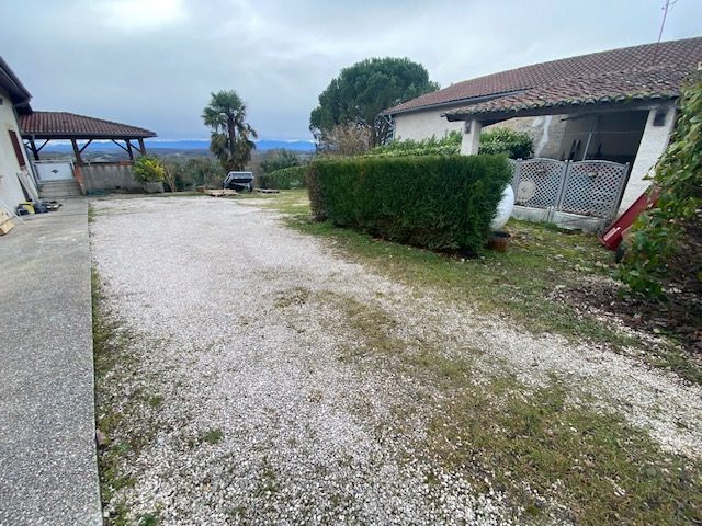 Image No.24-5 Bed House for sale