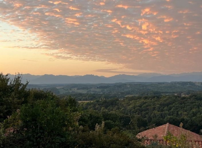 Image No.3-5 Bed House for sale