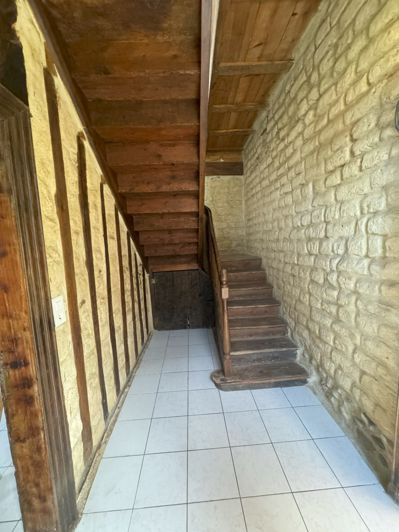 Image No.10-3 Bed House for sale