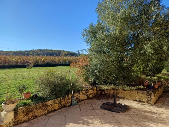 Image No.9-6 Bed House for sale