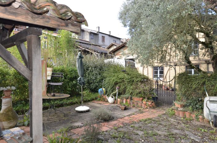 Image No.5-2 Bed House for sale