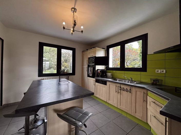 Image No.10-4 Bed House for sale