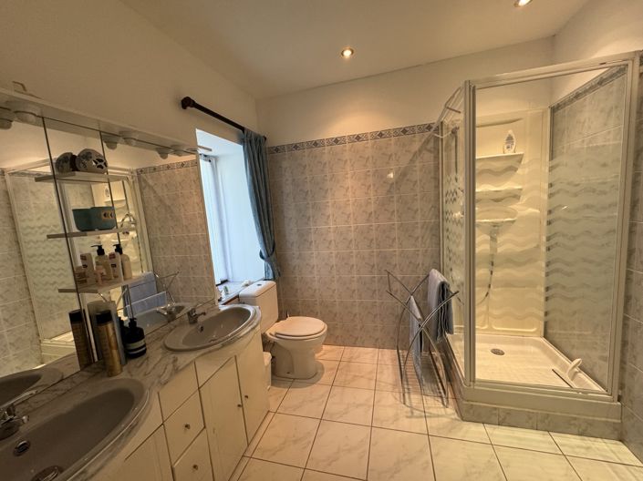 Image No.21-3 Bed House for sale