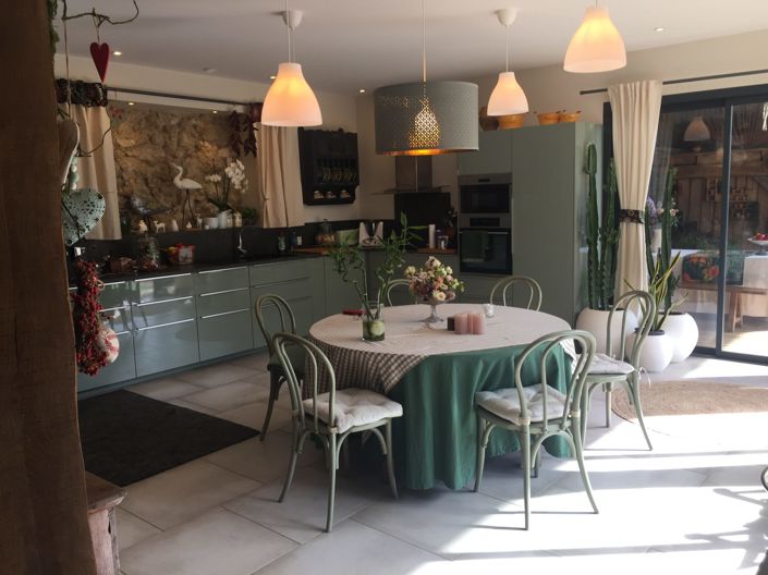 Image No.3-5 Bed House for sale