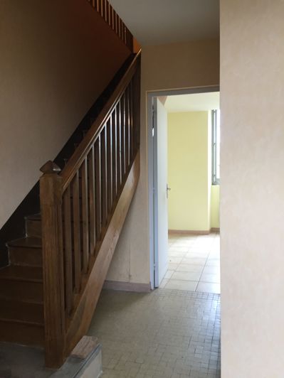 Image No.10-3 Bed House for sale