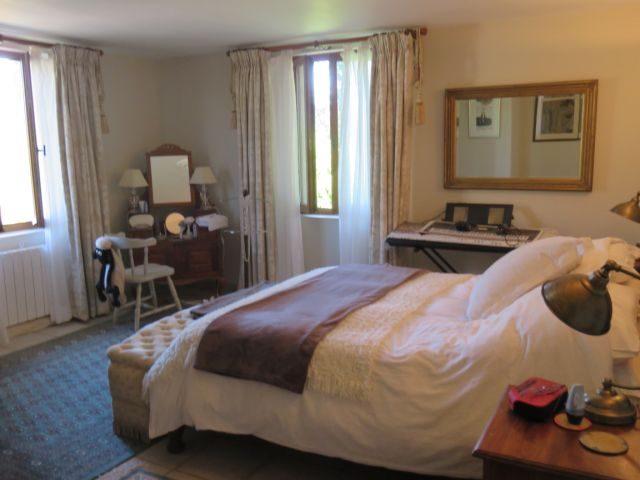 Image No.18-4 Bed House for sale