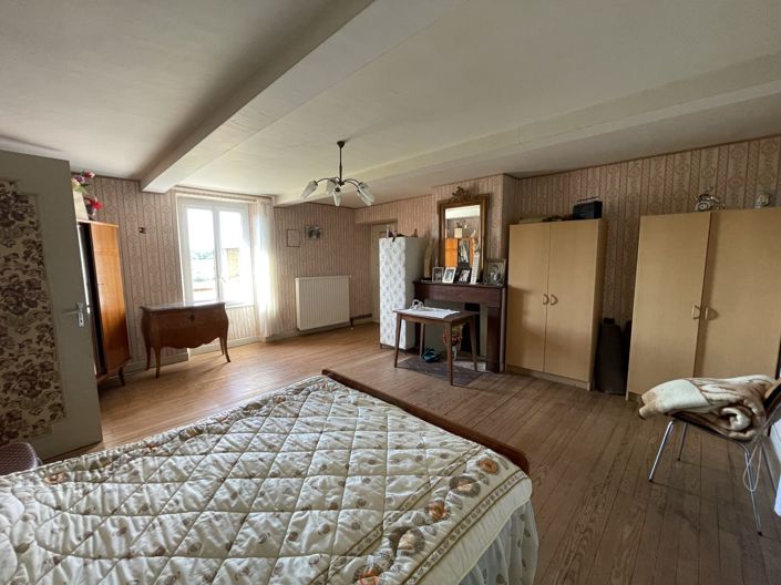 Image No.7-4 Bed House for sale