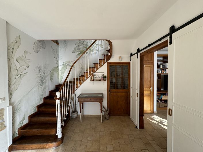 Image No.41-4 Bed House for sale