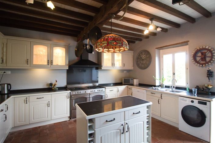 Image No.18-6 Bed House for sale