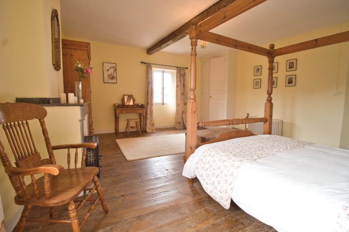 Image No.25-6 Bed House for sale