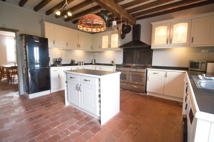 Image No.4-6 Bed House for sale