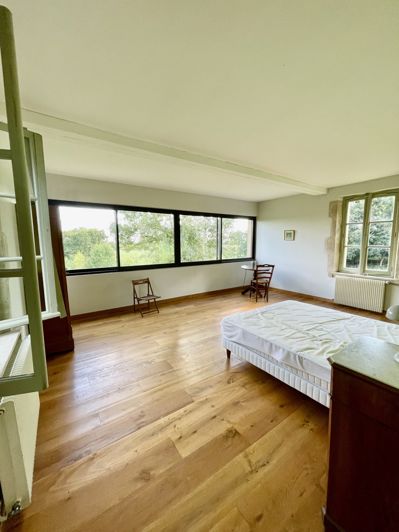 Image No.17-7 Bed House for sale