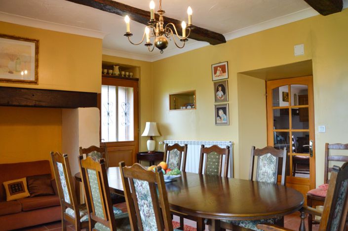 Image No.24-8 Bed House for sale