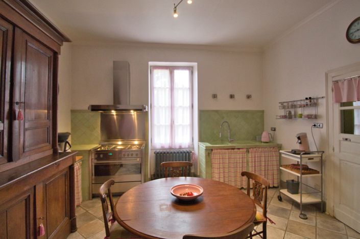 Image No.17-4 Bed House for sale