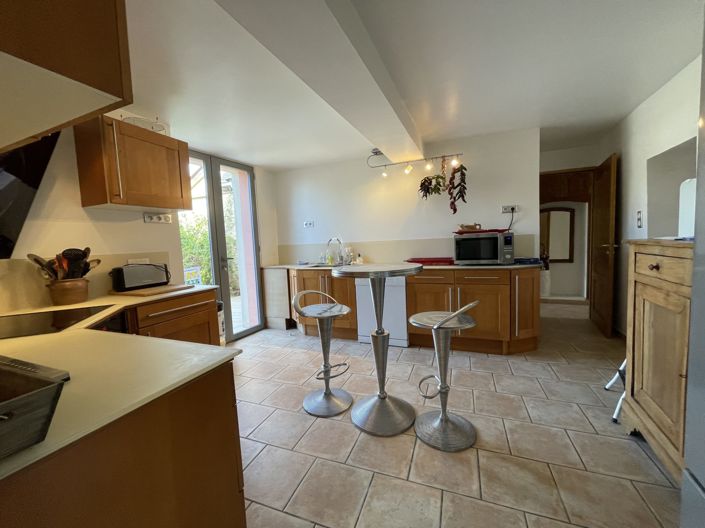 Image No.11-3 Bed House for sale