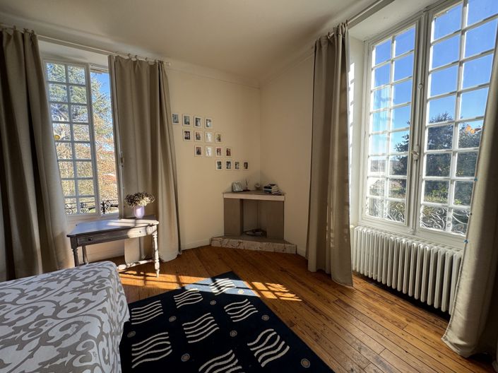 Image No.18-4 Bed House for sale