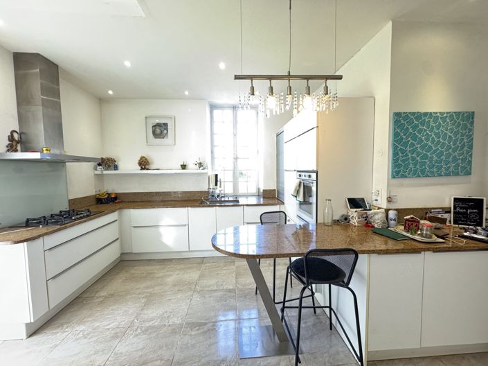 Image No.5-4 Bed House for sale