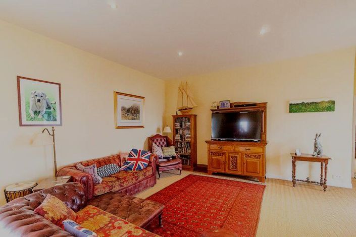 Image No.11-4 Bed House for sale