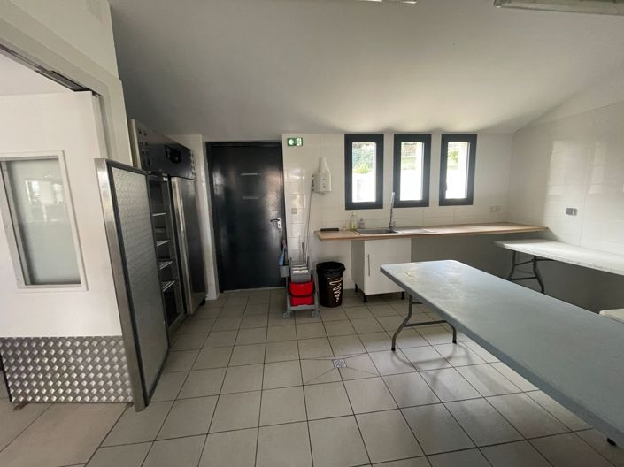 Image No.36-8 Bed House for sale