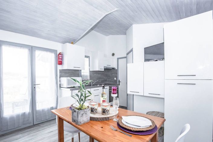 Image No.50-8 Bed House for sale