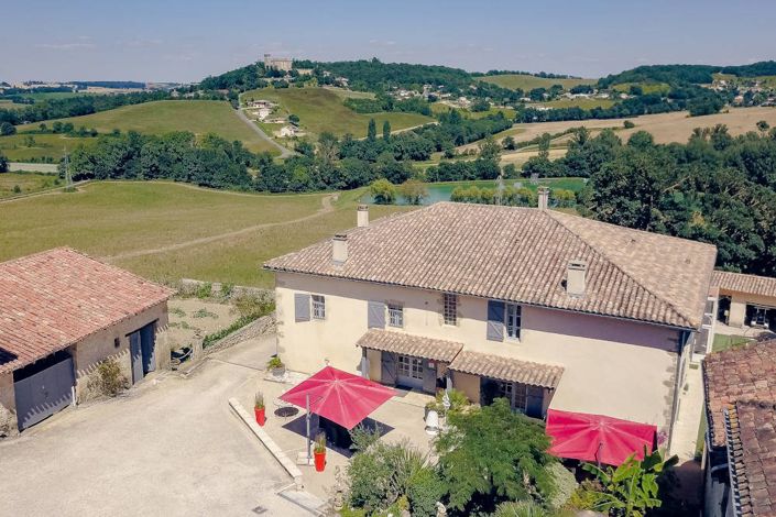 Image No.6-8 Bed House for sale