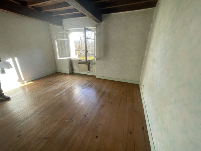 Image No.5-2 Bed House for sale