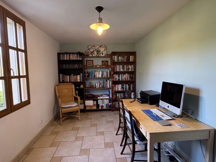 Image No.16-4 Bed House for sale