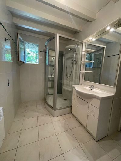 Image No.24-9 Bed House for sale