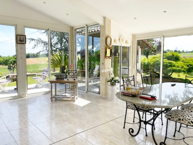 Image No.5-9 Bed House for sale