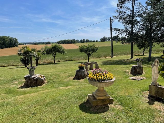 Image No.23-9 Bed House for sale