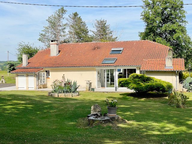 Image No.4-9 Bed House for sale