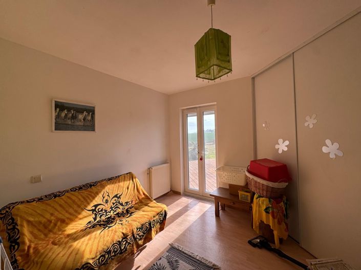 Image No.18-4 Bed House for sale