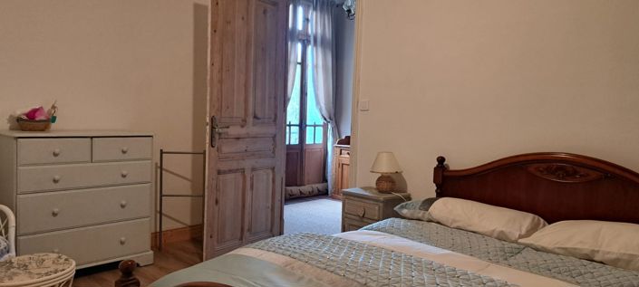 Image No.22-5 Bed House for sale