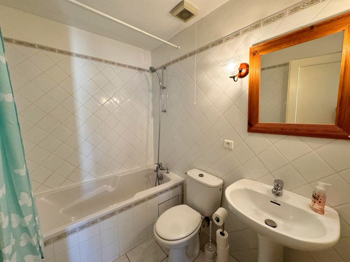 Image No.26-3 Bed House for sale